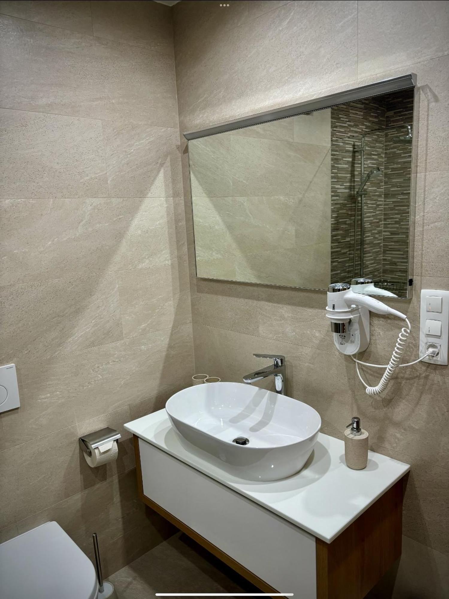 Grande Rosa Apartment Vrulje  Exterior photo